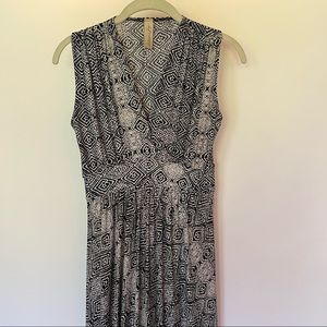 Allison Joy MAXI Dress Sleeveless V-neck Print